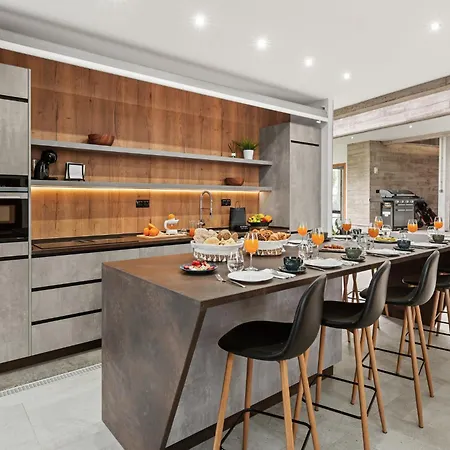 Karat Calypso Вилла Адехе